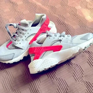 Nike Air Huarache Pink Grey Sz 6 kids 654280-006